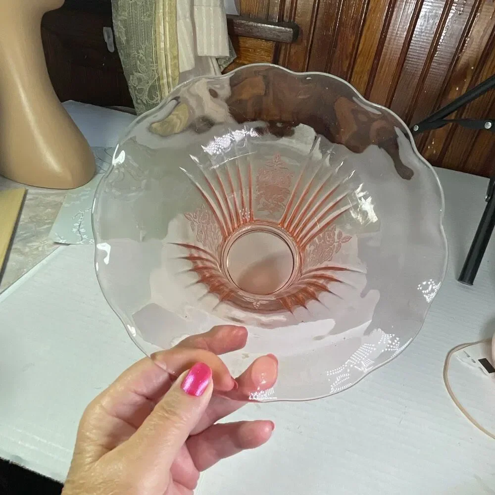 Anchor Hocking Mayfair “ Open Rose” pink depression glass sweet pea vase.